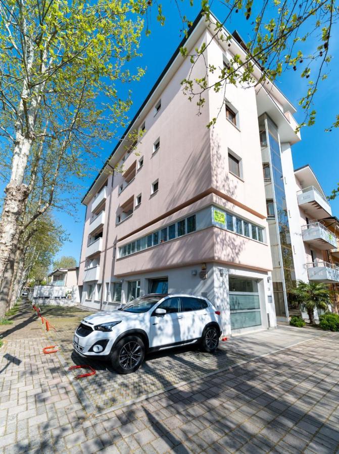 צ'סנטיקו Residence Alessandra מראה חיצוני תמונה
