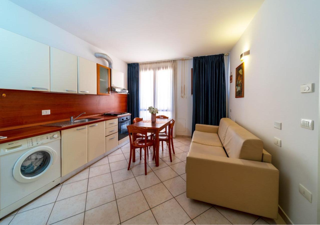 צ'סנטיקו Residence Alessandra מראה חיצוני תמונה