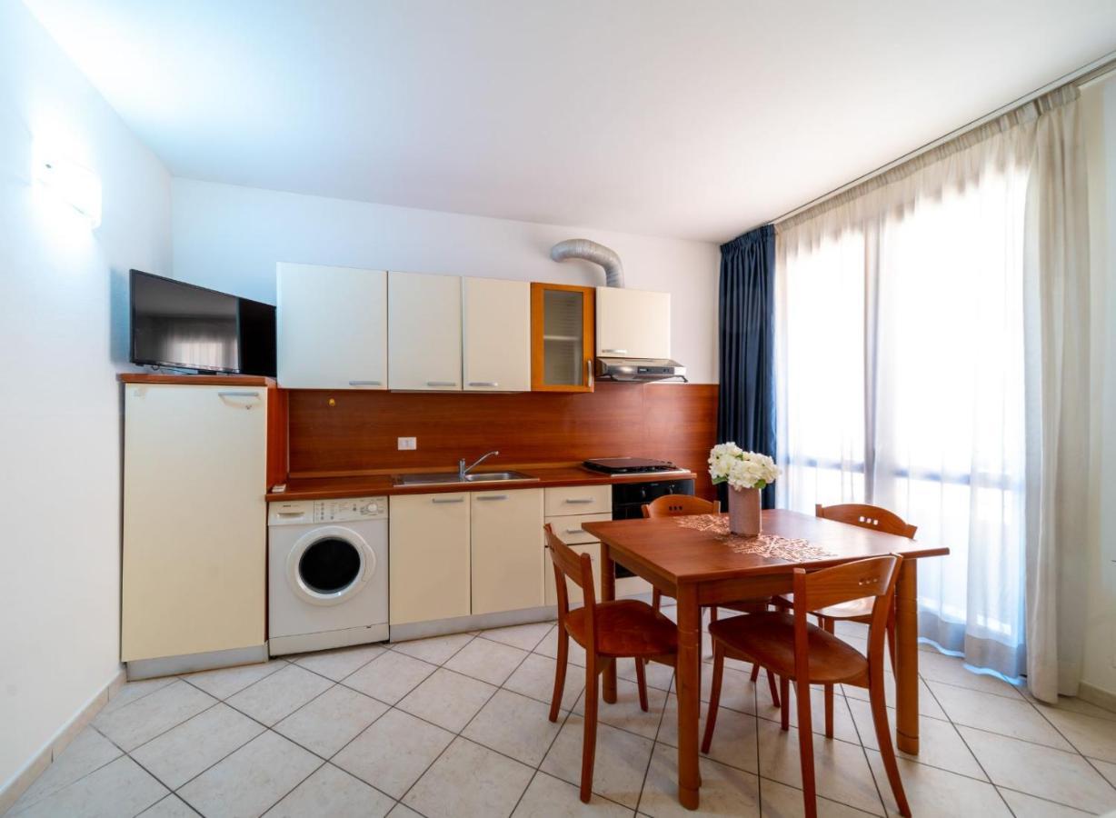 צ'סנטיקו Residence Alessandra מראה חיצוני תמונה