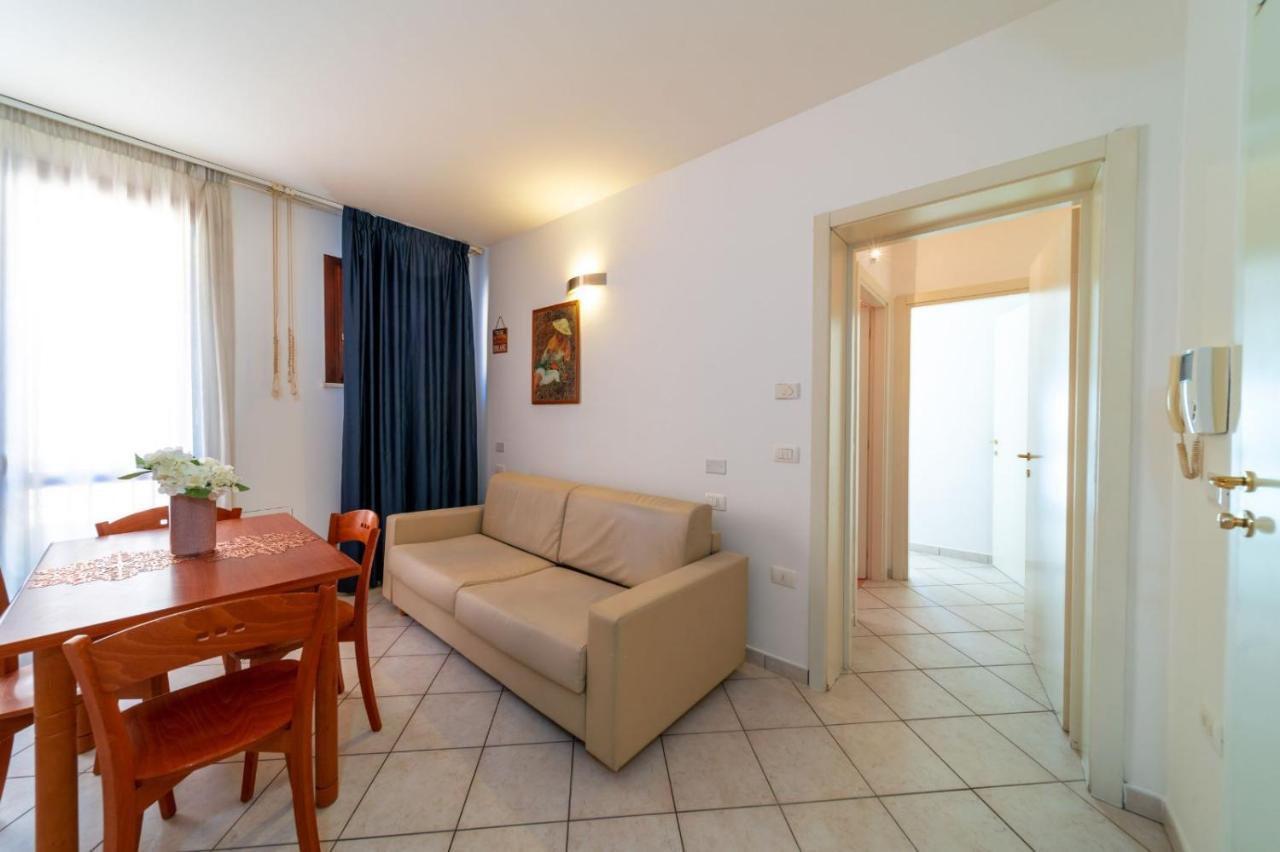 צ'סנטיקו Residence Alessandra מראה חיצוני תמונה