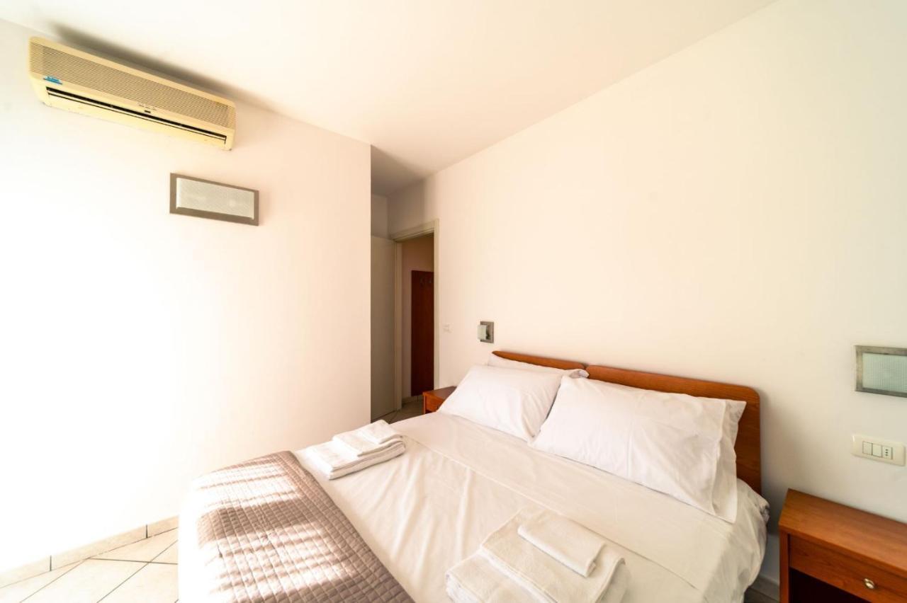 צ'סנטיקו Residence Alessandra מראה חיצוני תמונה