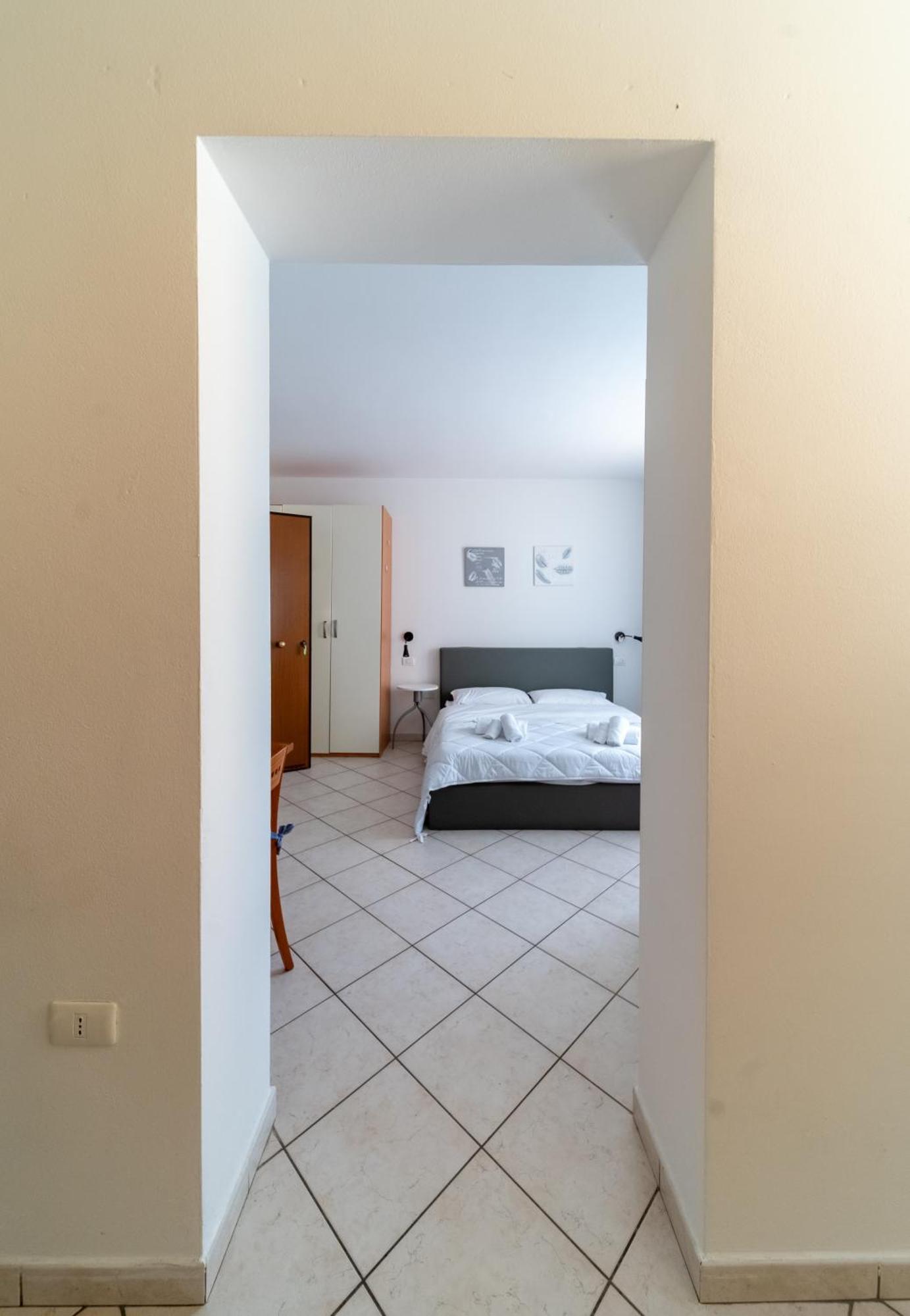 צ'סנטיקו Residence Alessandra מראה חיצוני תמונה