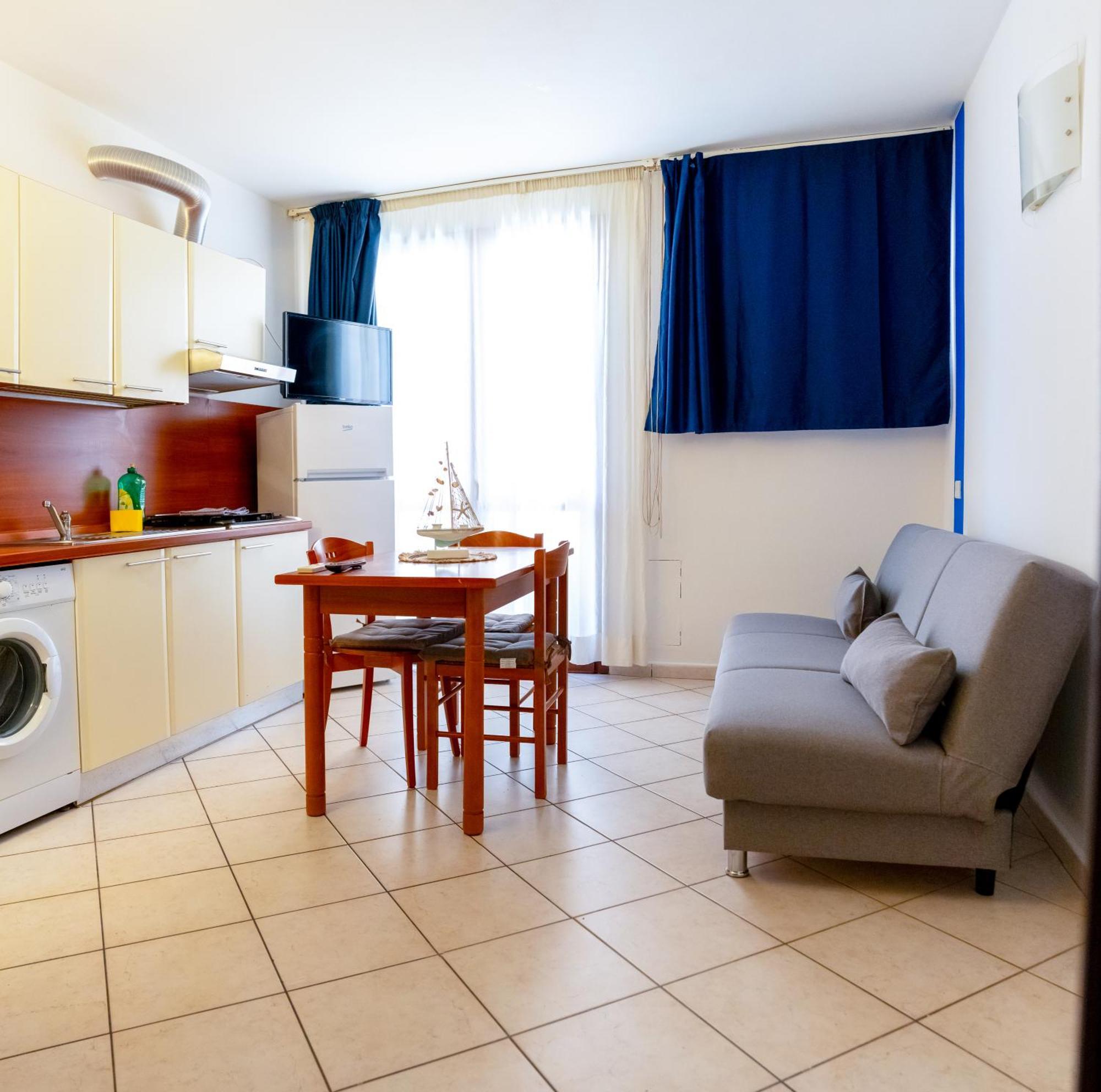 צ'סנטיקו Residence Alessandra מראה חיצוני תמונה
